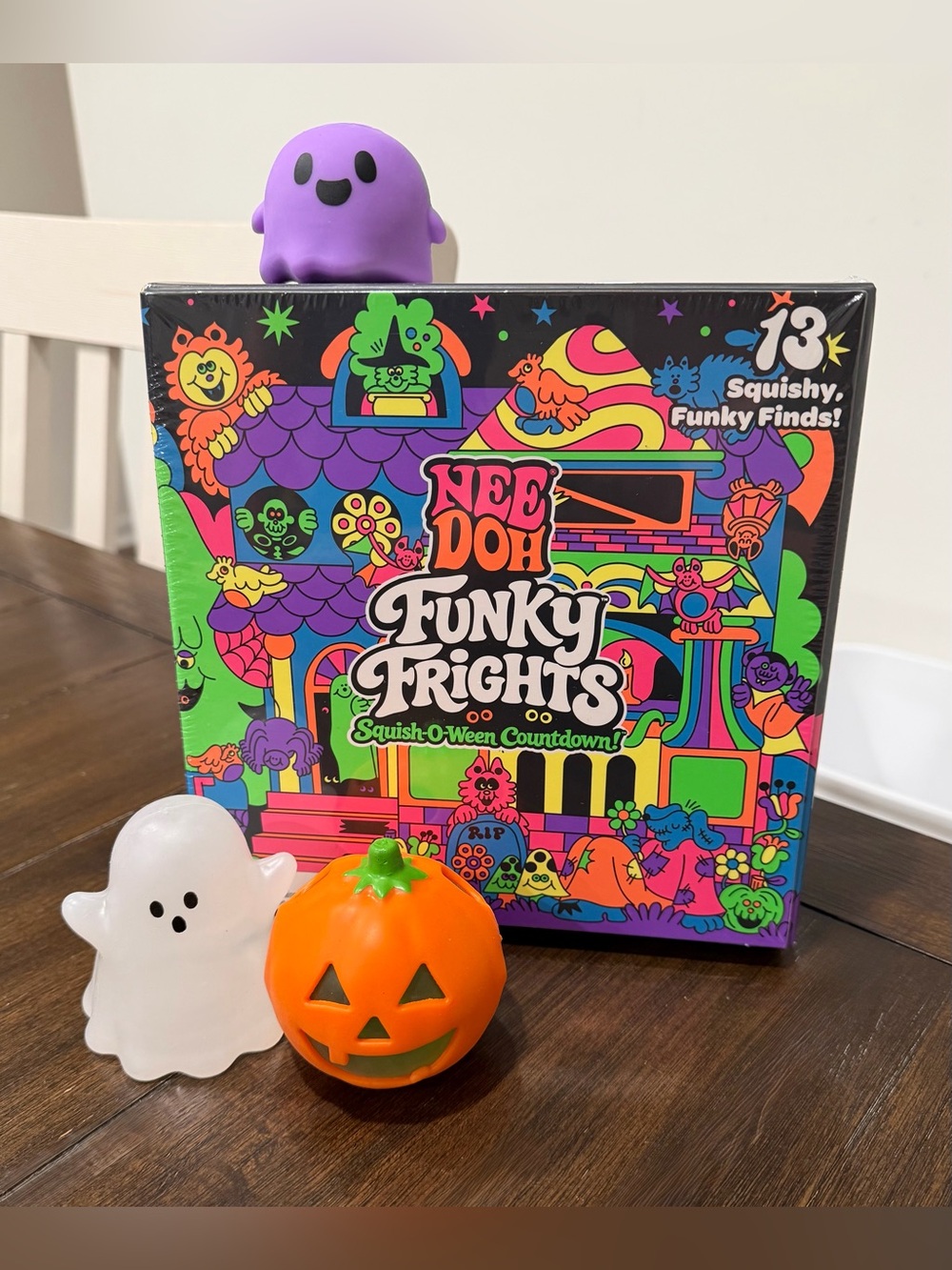 NeeDoh Funky Frights Squish-O-Ween Countdown & 3 Halloween Squishes